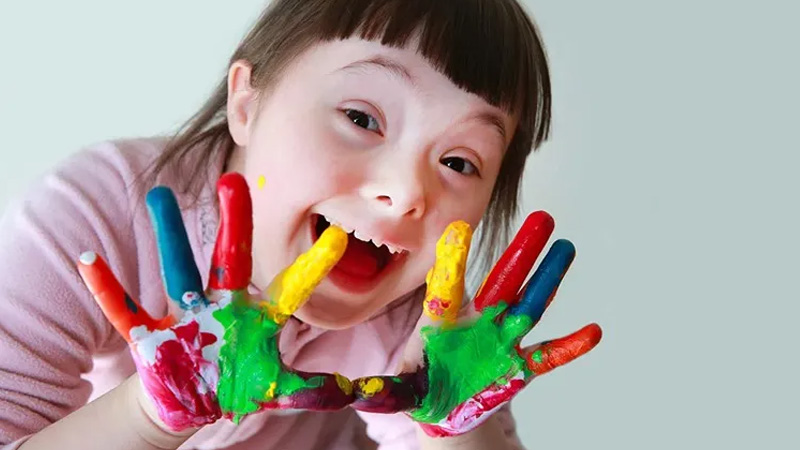 بررسی تفاوت سندروم داون و اوتیسم