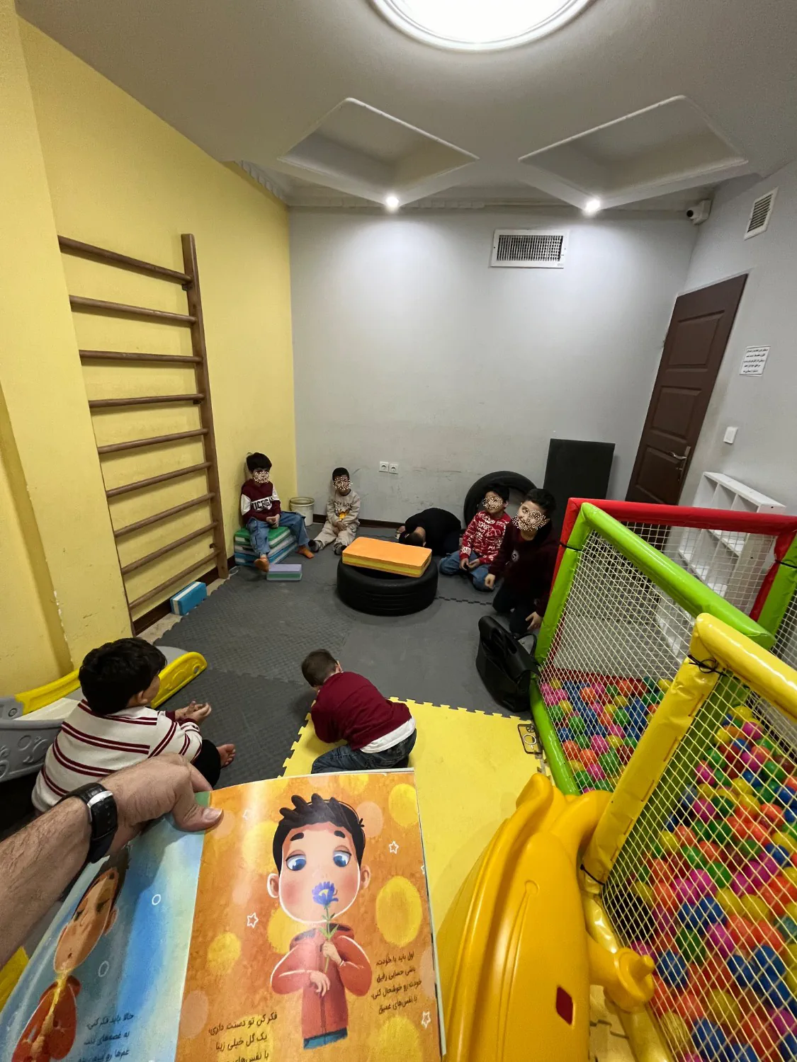 درک جملات سؤالی (کی، کجا، چرا)